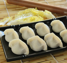 Diverso comida procesada congelada sabor sabroso, bolas de masa hervida chinas congeladas Jiaozi