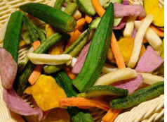 La zanahoria baja en grasa mezclada las frutas de los bocados de la verdura de la comida de Daliy de la salud de Childern contiene