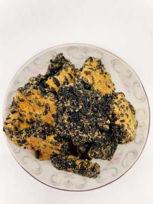 Guoba de oro negro yema de huevo salada y hilo de cerdo sabor a galletas de arroz mezcla de arroz crujiente corteza de arroz frito