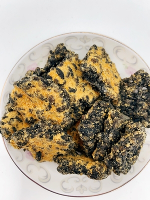 Guoba de oro negro yema de huevo salada y hilo de cerdo sabor a galletas de arroz mezcla de arroz crujiente corteza de arroz frito