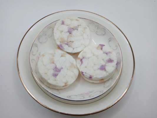 Bebé cangrejo arroz relleno con galletas de arroz