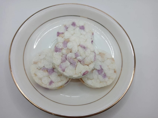 Bebé cangrejo arroz relleno con galletas de arroz