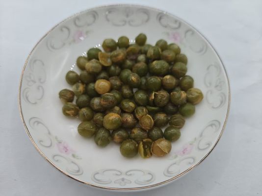 Huevos de soja verdes de color esmeralda con infusión de ajo dorado negro