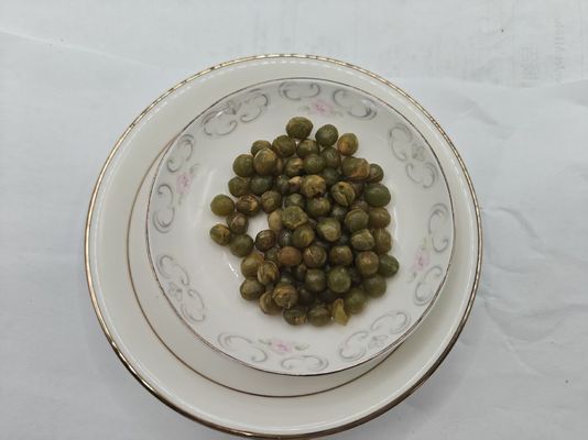 Huevos de soja verdes de color esmeralda con infusión de ajo dorado negro