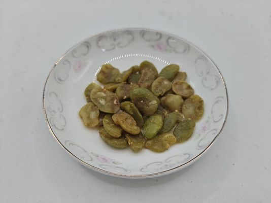 Chips de frijoles amarillos con infusión de ajo de oro negro
