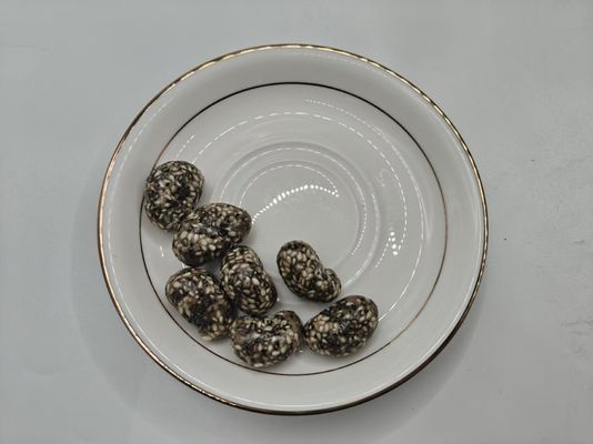 Nueces de sésamo blanco y negro