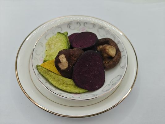 Descubre la combinación perfecta de ingredientes naturales: Nueces de macadamia tostadas con MEZCLA VEGETAL VF