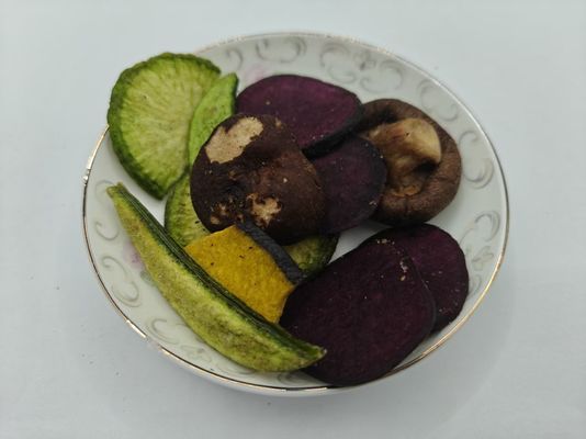 Descubre la combinación perfecta de ingredientes naturales: Nueces de macadamia tostadas con MEZCLA VEGETAL VF