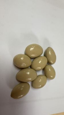 Frutos secos cubiertos de chocolate (almendras) y frutos secos cubiertos de chocolate de yogur (almendras)