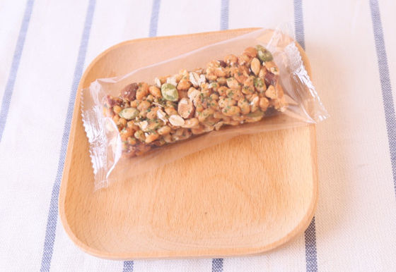 Kosher lleno de la nutrición de los bocados de la comida de las barras de energía de la proteína de la alga marina del tomate certificada