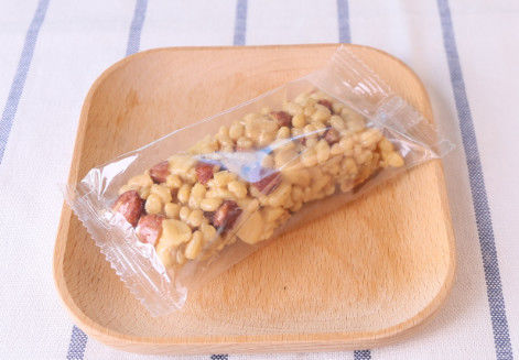 Halal material seguro de las barras de alto valor proteico bajas en grasa de la nuez de la mantequilla de la alta energía certificada