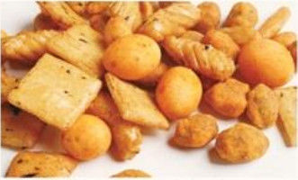 Bocados mezclados asados cubiertos mezcla sabrosa kosher de los cacahuetes de la galleta del arroz del sabor del Bbq