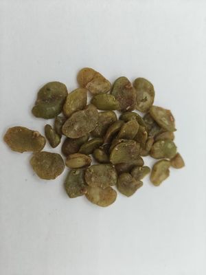 Chips de frijoles amarillos con infusión de ajo de oro negro