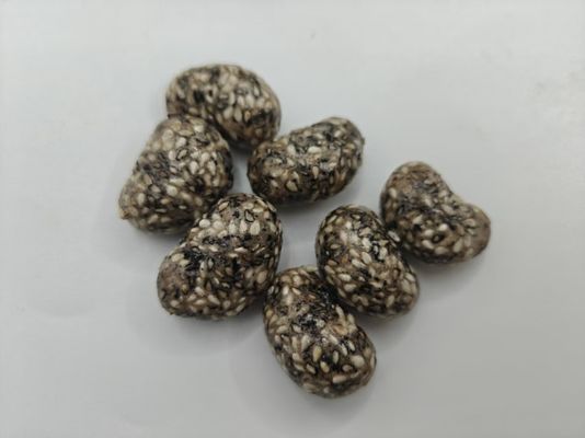 Nueces de sésamo blanco y negro
