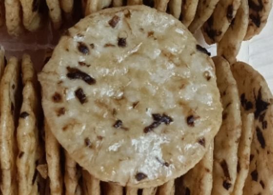 Sabor delicioso de la alga marina del OEM alrededor sabores de los bocados redondos sabrosos de las galletas del arroz de diversos